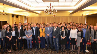 Премиерът: Не искам избори, но се готвя за война
