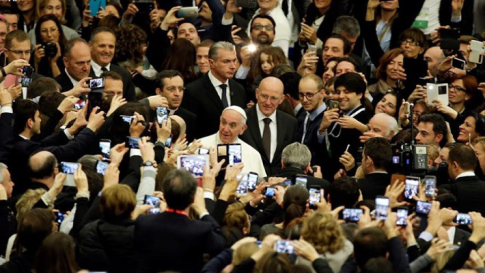 Папата към индустриалците: Пазете човешкото достойнство | StandartNews.com