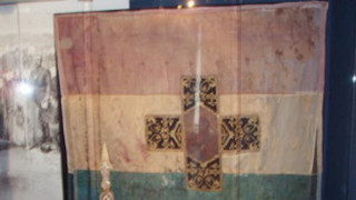Стотици на опашка за Самарското знаме