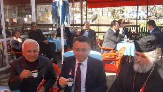 Кмет, поп и даскал пиха заедно кафе на 3 март в Кърджали 