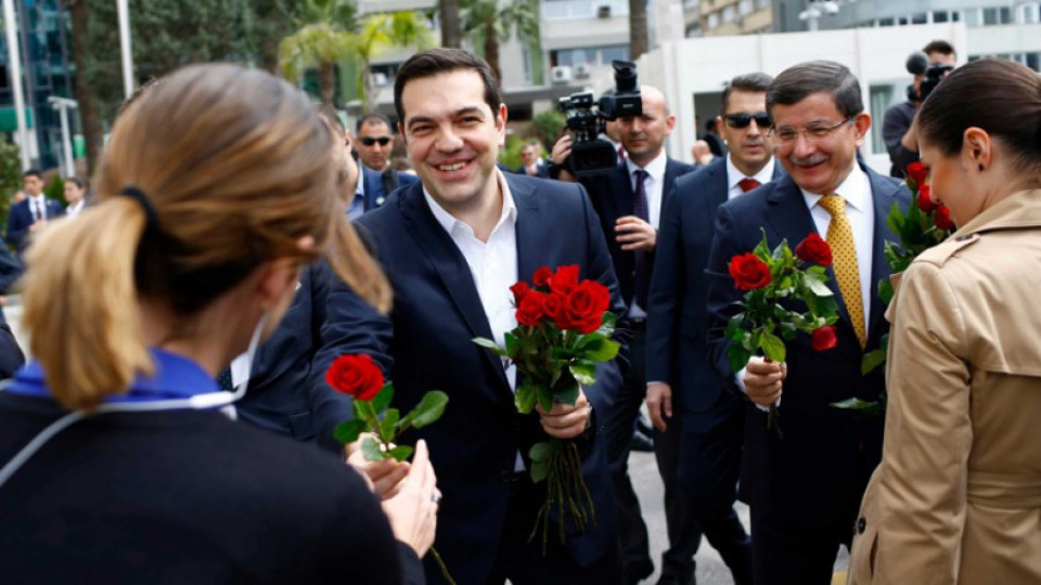 Ципрас и Давутоглу с 8-мартенска акция | StandartNews.com