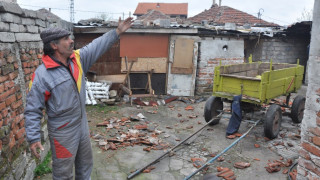 70 семейства с щети от торнадото в Димитровград