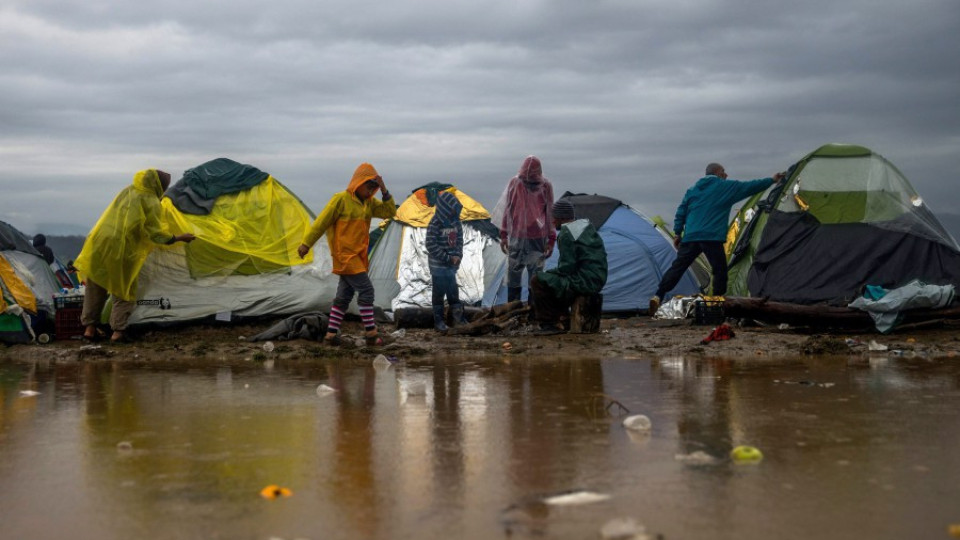 В Кресна не щат бежанци, плашат с бунт | StandartNews.com