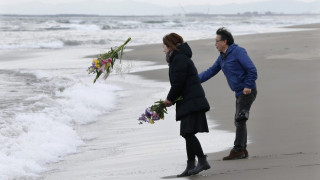 Япония отбеляза 5 г. от цунамито