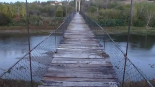 Възстановят мост, залят от пороите в Монтанско