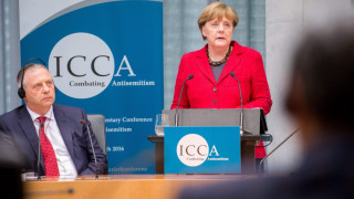 Меркел запазва курса към бежанците (ОБЗОР)