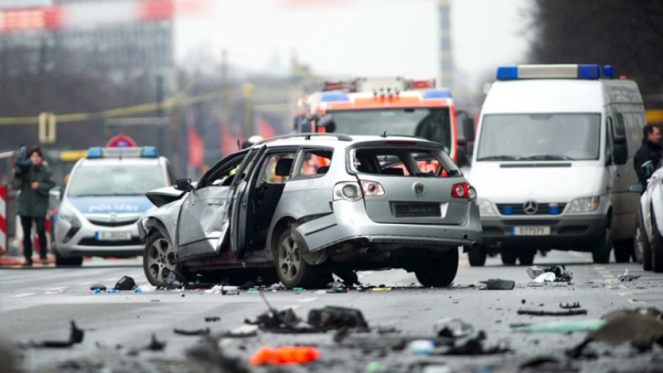 Взрив на кола в Берлин | StandartNews.com