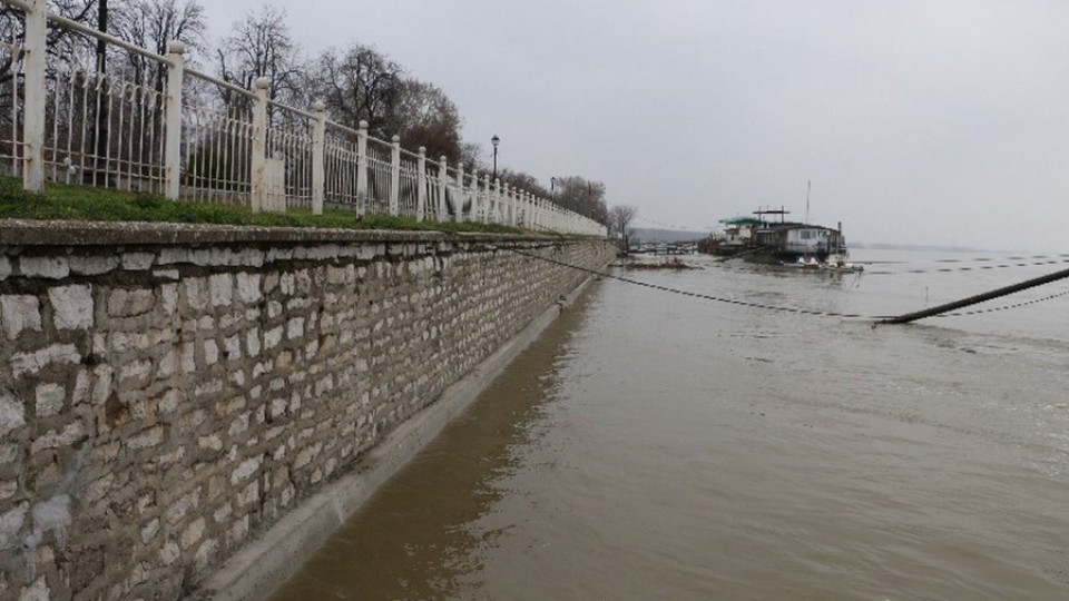 Дунав падна под 7 метра, махат стражите | StandartNews.com