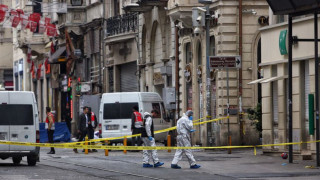 Разследват две версии за атентата в Истанбул