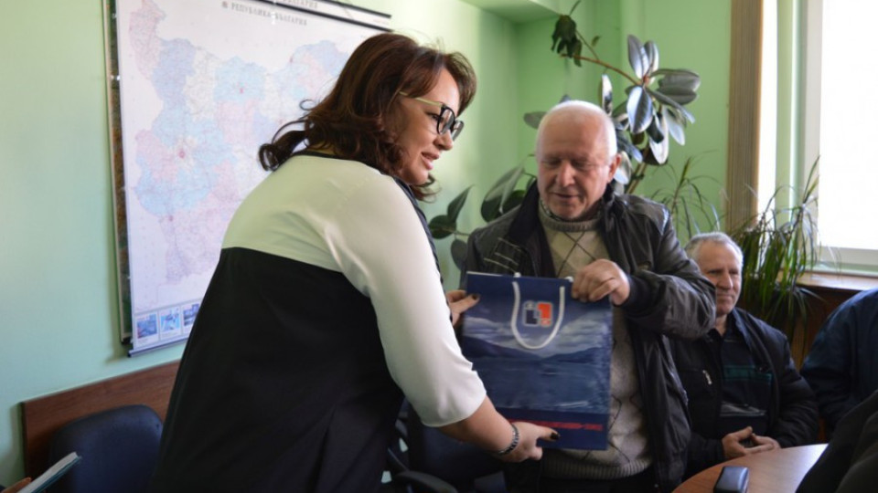ВиК раздаде плакети на пенсионирани служители  | StandartNews.com