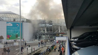 Адски взривове разтърсиха летището в Брюксел