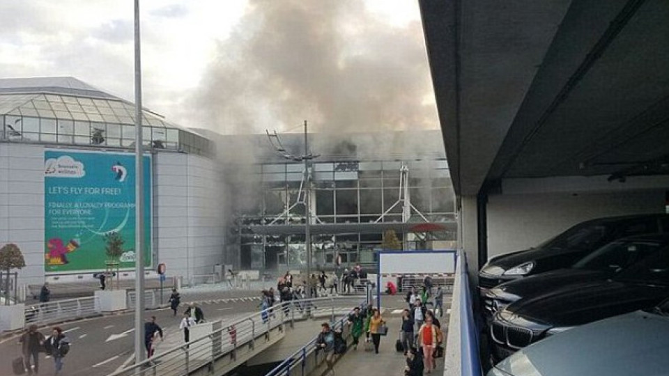 Адски взривове разтърсиха летището в Брюксел | StandartNews.com