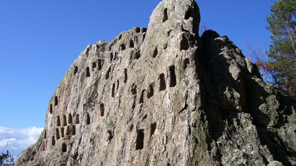 Археолози обявиха за светилище Орлови скали | StandartNews.com