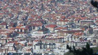 Чужденци бягат от хотели в планински къщи