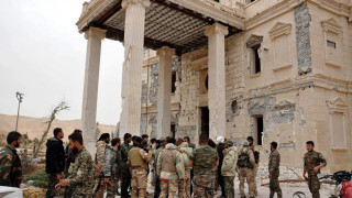 Сирия си върна крепостта на Палмира