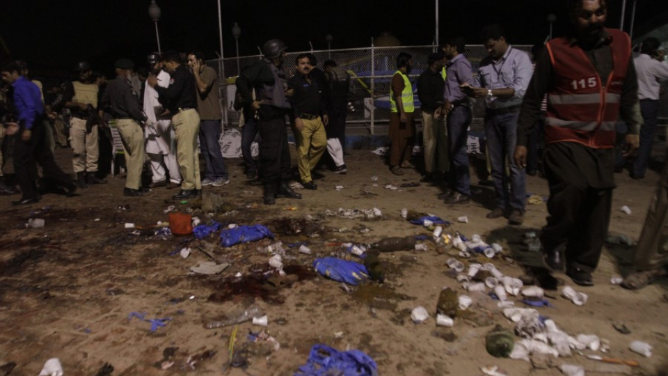 Поне 70 загинали и 300 ранени в Пакистан | StandartNews.com