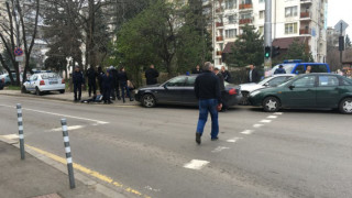 Белезници за полицаи с дрога 