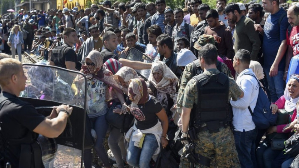 Сърбия чака нова вълна от бежанци | StandartNews.com