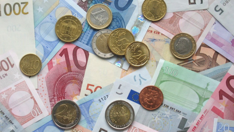 332 евро заплата у нас, 5131 евро в Швейцария | StandartNews.com
