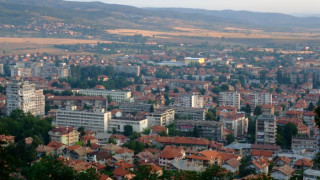 Подредиха блоковете за саниране на табло