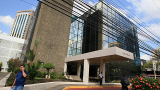 Панама започва разследване за данъчния скандал
