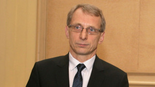 Зам.-министър подаде оставка за "различия с Кунева"
