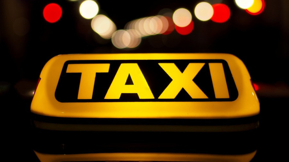 Таксиджия блъсна шест коли в София | StandartNews.com
