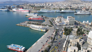 Китайци купиха пристанище Пирея
