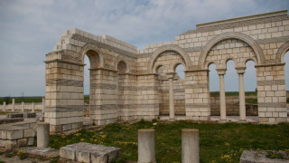 Реставрират базиликата в Плиска през май