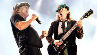 Аксел Роуз става вокал на "AC/DC"