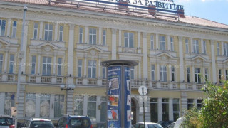 Българска банка за развитие отваря врати за стажанти