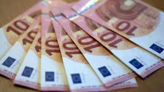 Предлагат 384 евро пенсия в Гърция