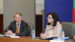Кунева представи антикорупциония закон на посланици от ЕС
