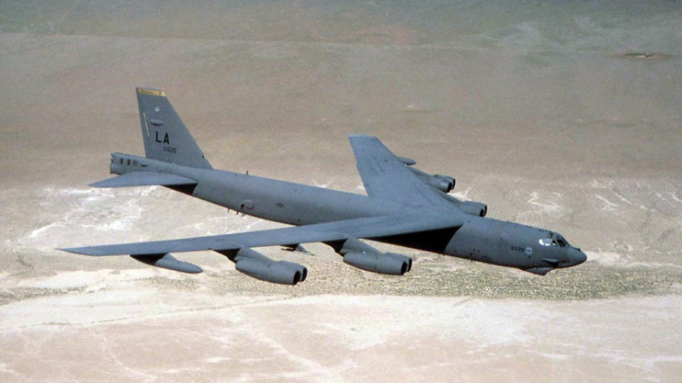 САЩ удрят ИД с Б-52  | StandartNews.com