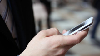 Индия въвежда паник-бутон на мобилните телефони