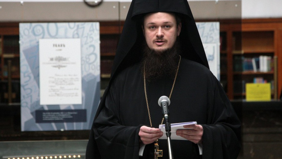 Свещеници на бунт срещу Дионисий | StandartNews.com