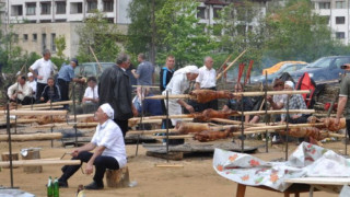 Въртят 150 агнета в Златоград 