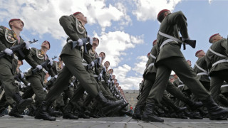 НА ЖИВО: Русия празнува с грандиозен парад