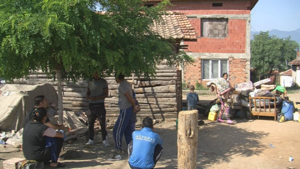 Узаконяването на ромските постройки в Гърмен не мина | StandartNews.com