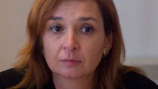 Зорница Русинова пое социалното министерство