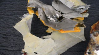 Първи снимки на отломките от падналия самолет (СНИМКИ)