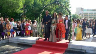 Червен килим за абитуриентите в Благоевград