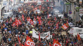 Полицейска сила на протестите във Франция