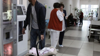 Изоставиха бебе в болницата