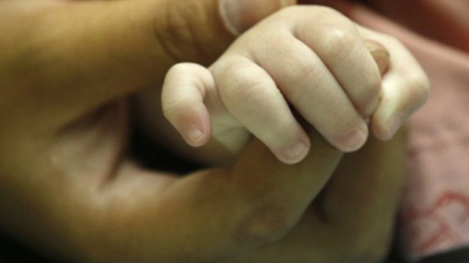 Откриха майката на изоставеното бебе в Първомай | StandartNews.com