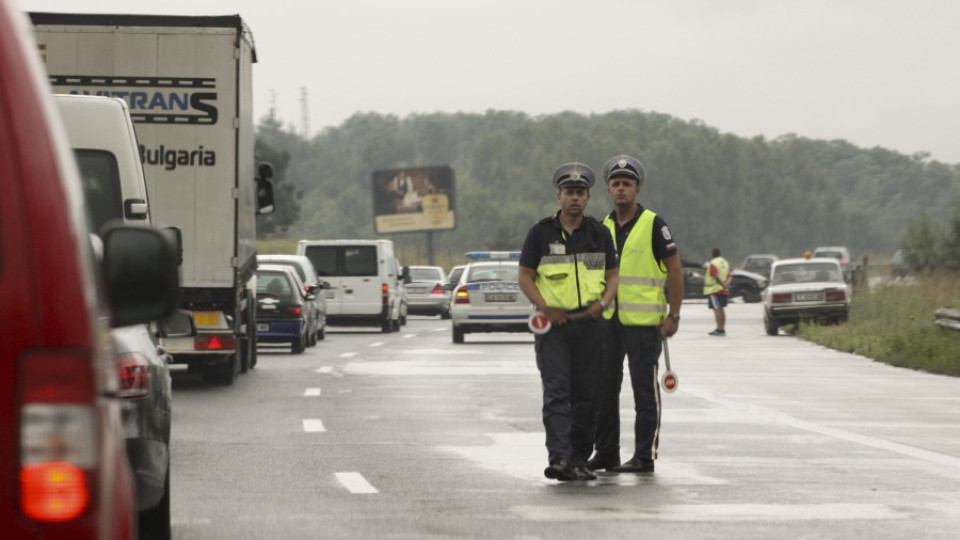 Забраняват 4000 км пътища за камиони | StandartNews.com
