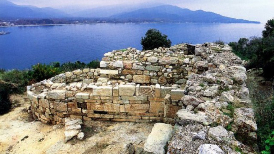 Откриха гроба на Аристотел в Гърция | StandartNews.com