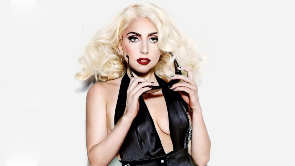 Лейди Гага в рали състезание | StandartNews.com