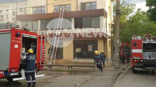 Мълния подпали сграда в Хасково