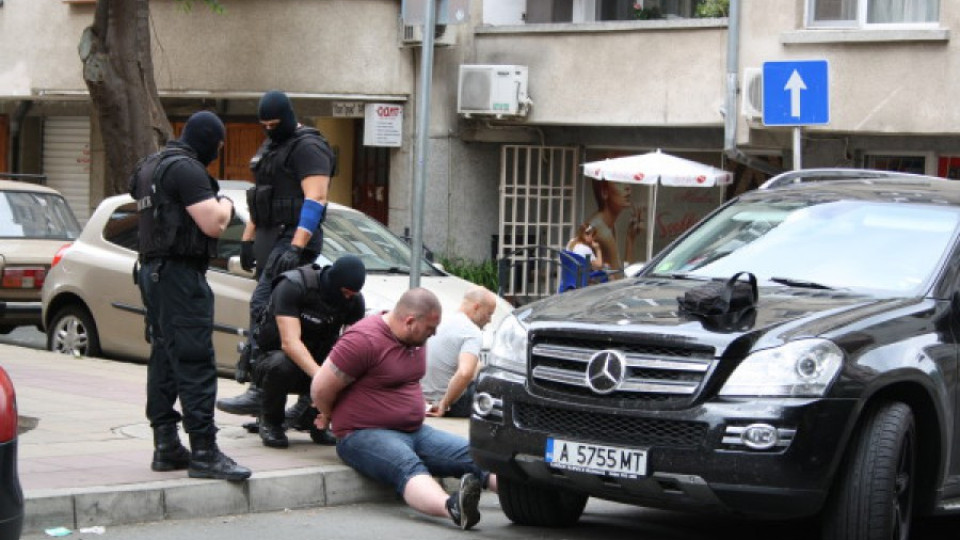 15 арестувани при спецакцията в Бургас | StandartNews.com